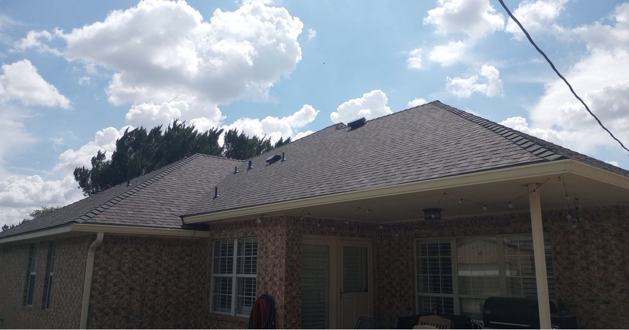 Insurance adjuster meeting for roof claim in Odessa Texas - Expert representation - 5 Star Commercial Roofing